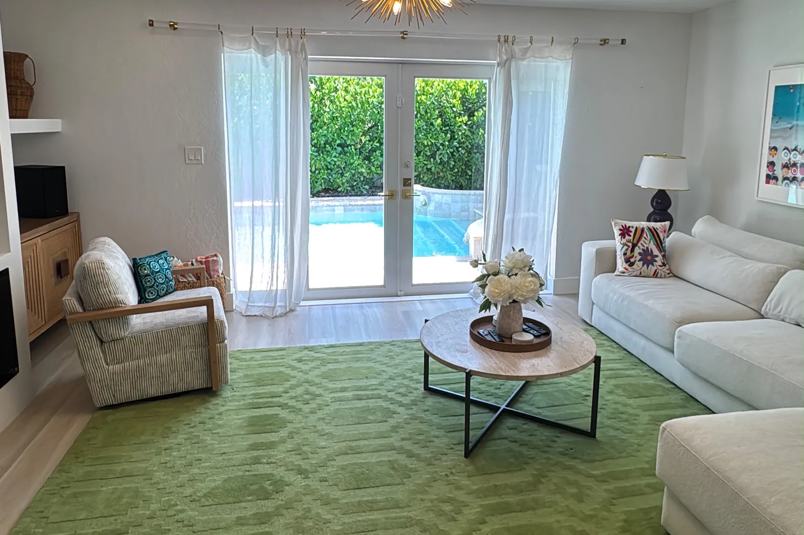 Clean living room after a Cleaning Echo house cleaning in Pompano Beach